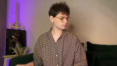 oliverlawrence online show from July 5, 6:26 pm