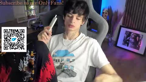 oliverrgroove online show from October 25, 5:37 am