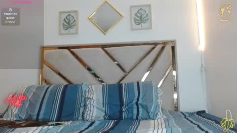 oliver saint online show from April 21, 12:12 am