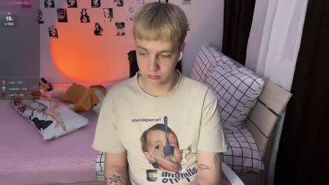 oliver online show from December 18, 1:39 pm