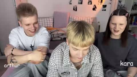 oliver online show from January 6, 10:30 am