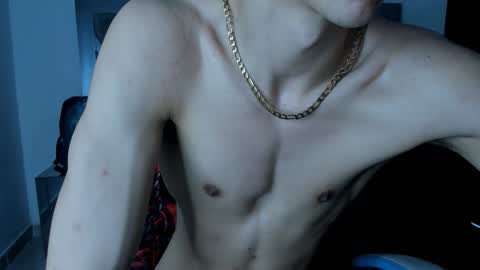 oliverthompson_01 online show from September 19, 6:37 am