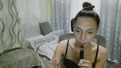 Snapshot of olivia0624 chatting on March 8, 5:39 pm Horny Alana online show from March 8, 5:39 pm