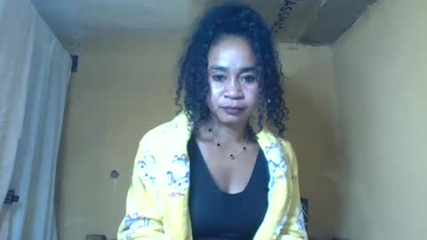 Snapshot of olivia9794 chatting on June 24, 9:58 pm olivia9794 online show from June 24, 9:58 pm