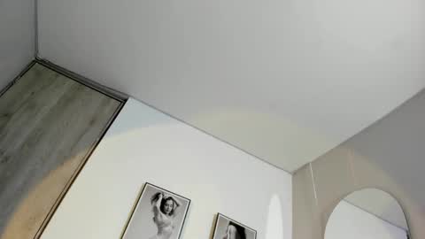 Olivia Collins online show from April 30, 12:00 pm