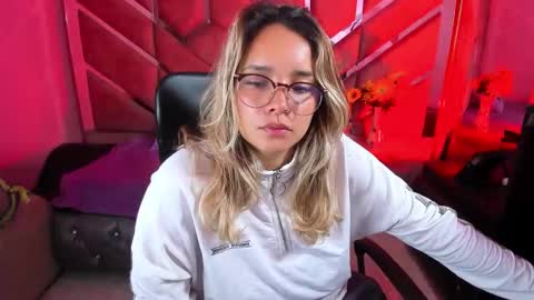  OLIVIA  online show from September 16, 3:18 am