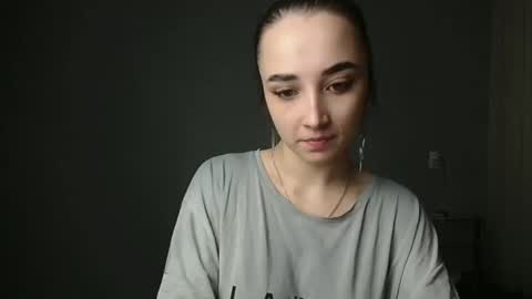 Snapshot of olivia_oliv chatting on December 25, 8:28 pm Olivia online show from December 25, 8:28 pm