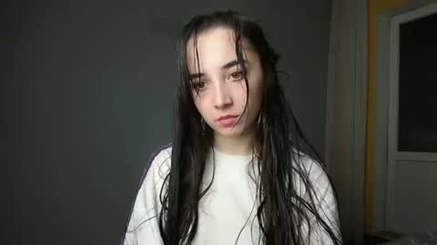 Snapshot of olivia_oliv chatting on December 31, 2:47 pm Olivia online show from December 31, 2:47 pm