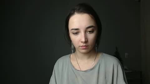 Snapshot of olivia_oliv chatting on February 6, 8:56 pm Olivia online show from February 6, 8:56 pm