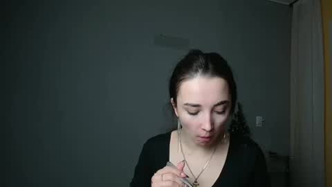 Snapshot of olivia_oliv chatting on February 12, 6:19 pm Olivia online show from February 12, 6:19 pm