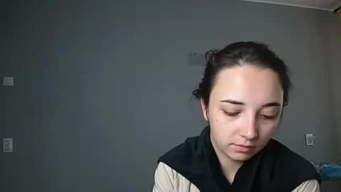 Snapshot of olivia_oliv chatting on September 16, 10:27 am Olivia online show from September 16, 10:27 am