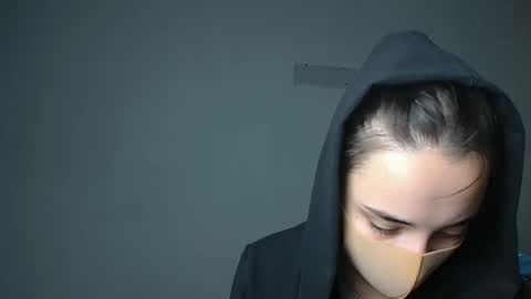 Snapshot of olivia_oliv chatting on October 8, 9:18 am Olivia online show from October 8, 9:18 am