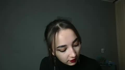 Olivia online show from December 16, 1:27 pm