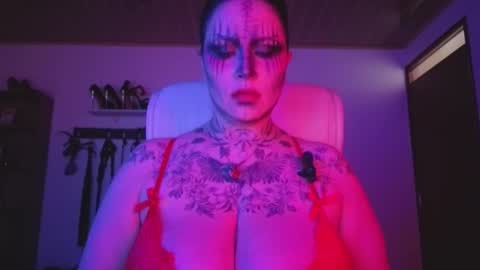   online show from October 26, 1:39 pm