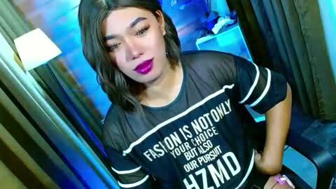Miss OLIVIA online show from May 17, 6:33 am