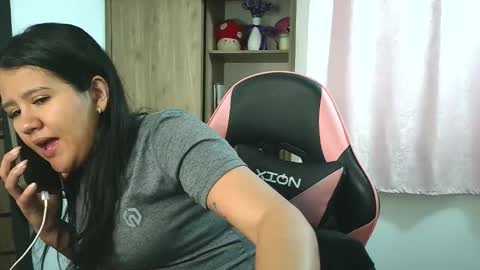 Olivia online show from November 6, 2:07 pm