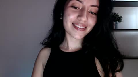 oliviaaa__ online show from October 27, 9:30 pm