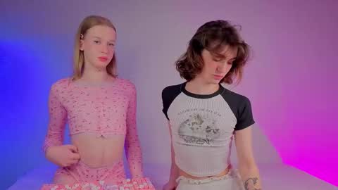 oliviaapink online show from February 14, 8:16 pm