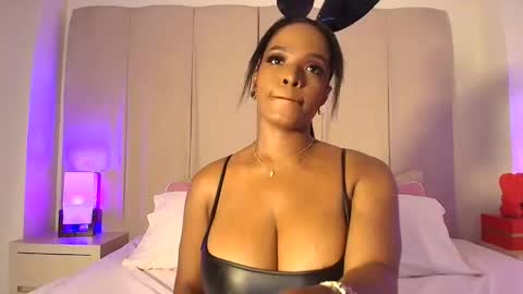 My name is olivia but can you call me Oli online show from October 15, 6:52 pm