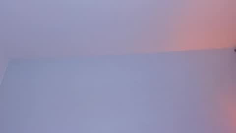 OLIVIA online show from December 17, 11:00 pm