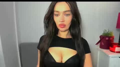 Snapshot of oliviadirty chatting on March 28, 11:54 am OliviaDirty online show from March 28, 11:54 am