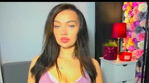 Snapshot of oliviadirty chatting on May 7, 6:52 am OliviaDirty online show from May 7, 6:52 am