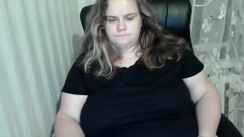 OliviaErmesx online show from September 20, 9:05 pm