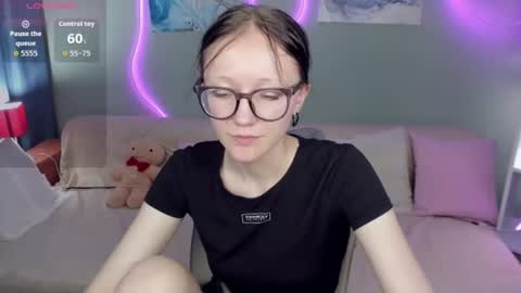 Snapshot of oliviagorgeous chatting on June 17, 12:07 pm OliviaGorgeous online show from June 17, 12:07 pm