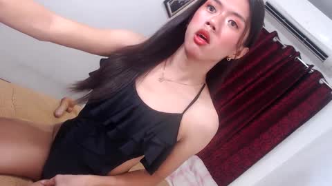 Snapshot of oliviaknightx chatting on December 4, 2:59 pm oliviaknightx online show from December 4, 2:59 pm
