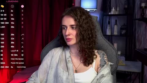 Snapshot of oliviamcclean chatting on April 9, 1:38 am Liv online show from April 9, 1:38 am