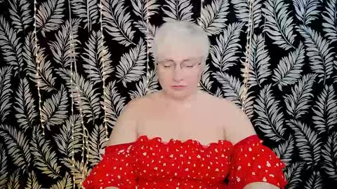 Kelly online show from April 18, 10:30 am