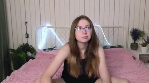 Kylie online show from October 8, 8:17 pm