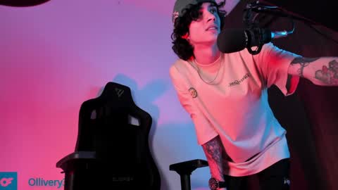     online show from December 11, 10:14 am