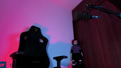     online show from December 21, 9:44 am