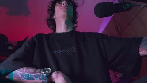     online show from September 12, 5:29 am