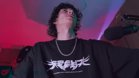     online show from October 13, 6:46 am