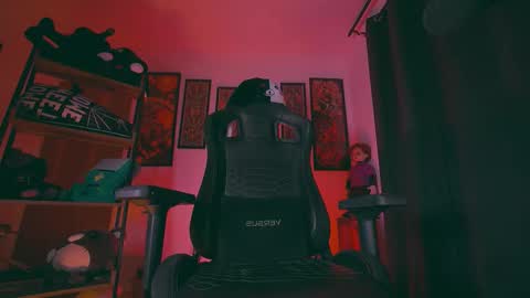     online show from March 13, 3:02 am