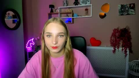 Snapshot of ollivia_dream chatting on May 11, 5:57 am Ollivia online show from May 11, 5:57 am