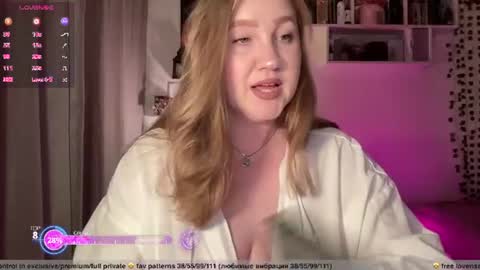 Snapshot of ollydoll chatting on July 25, 7:33 pm OllyDoll online show from July 25, 7:33 pm