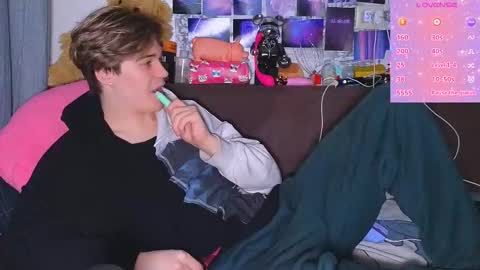 Tony online show from February 27, 7:47 pm