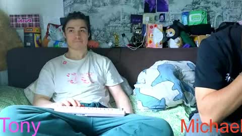 Snapshot of ololkd chatting on May 26, 8:43 am Tony online show from May 26, 8:43 am