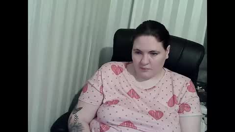 OlyaAndNetty online show from November 11, 12:54 am