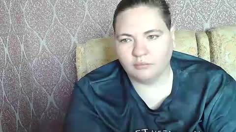OlyaAndNetty online show from June 21, 7:11 am