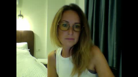 Snapshot of olyra11 chatting on January 5, 8:34 pm olyra11 online show from January 5, 8:34 pm