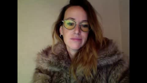 Snapshot of olyra11 chatting on March 1, 4:20 pm olyra11 online show from March 1, 4:20 pm