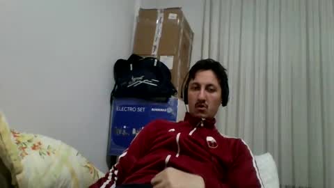 Snapshot of omercock1 chatting on February 16, 8:11 pm omy pm me online show from February 16, 8:11 pm