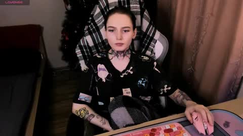 on_yxxx online show from March 7, 7:05 pm