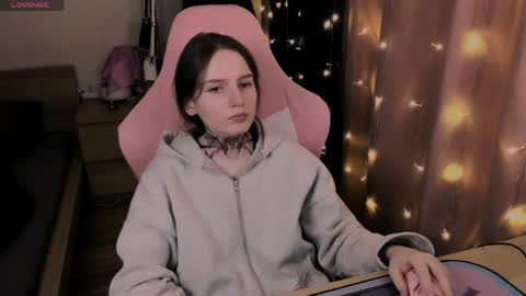 on_yxxx online show from April 3, 8:07 pm