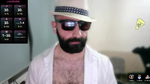 Snapshot of ona_nisme chatting on May 5, 8:39 pm ona nisme online show from May 5, 8:39 pm