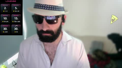 Snapshot of ona_nisme chatting on May 11, 5:57 am ona nisme online show from May 11, 5:57 am